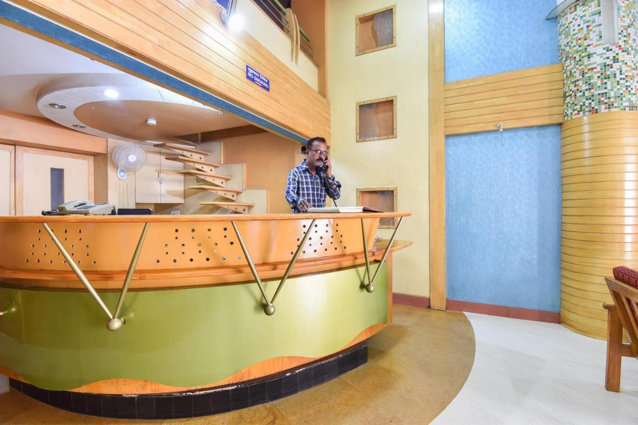 Oyo 63264 Hotel Shamiana Pandharpur Exterior foto